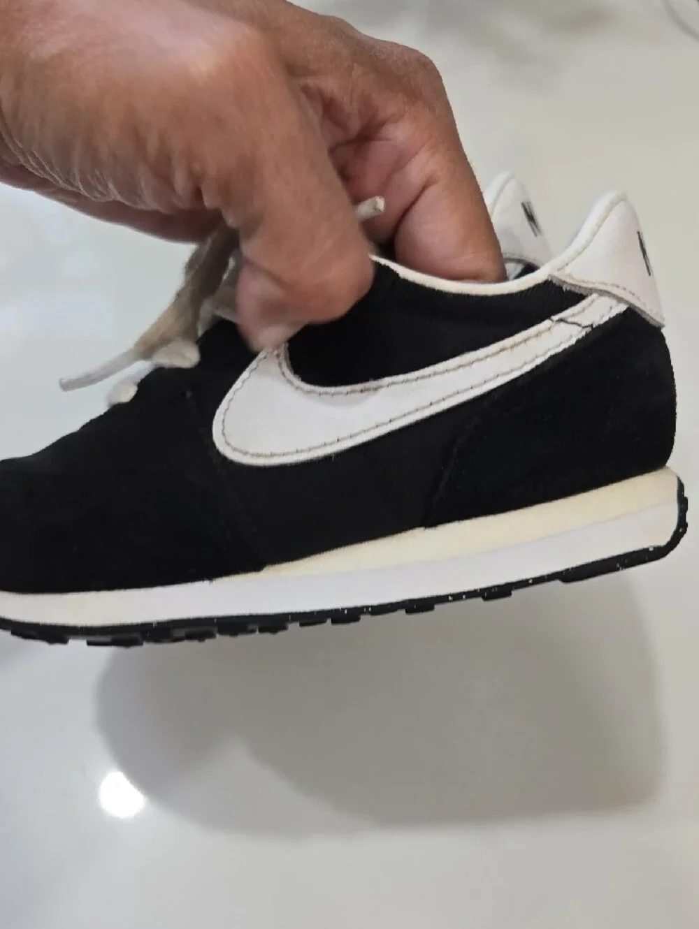 Nike Toddler Waffle Trainer2 Black and White